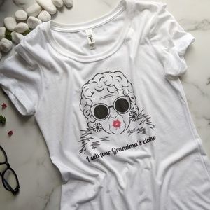 I sell your Grandma's Clothes Women's Graphic Tee